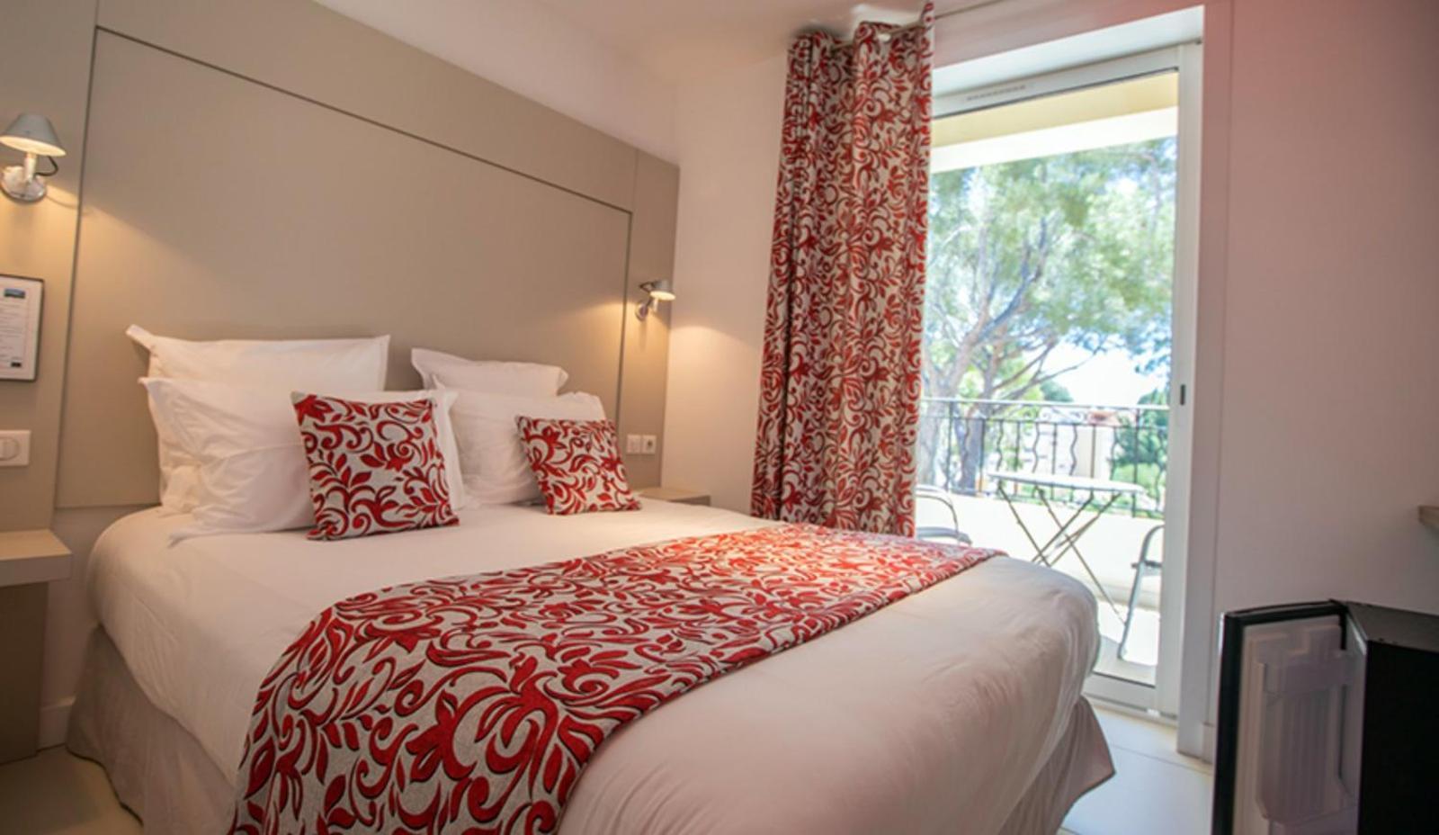 Hotel De La - Hdlp 3*